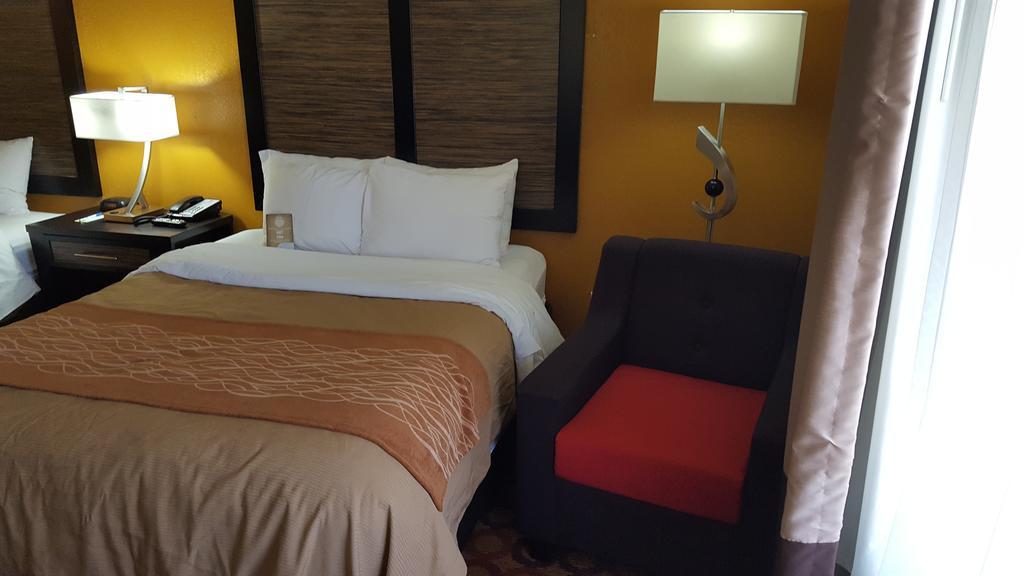 Quality Inn & Suites Montgomery East Carmichael Rd Bilik gambar
